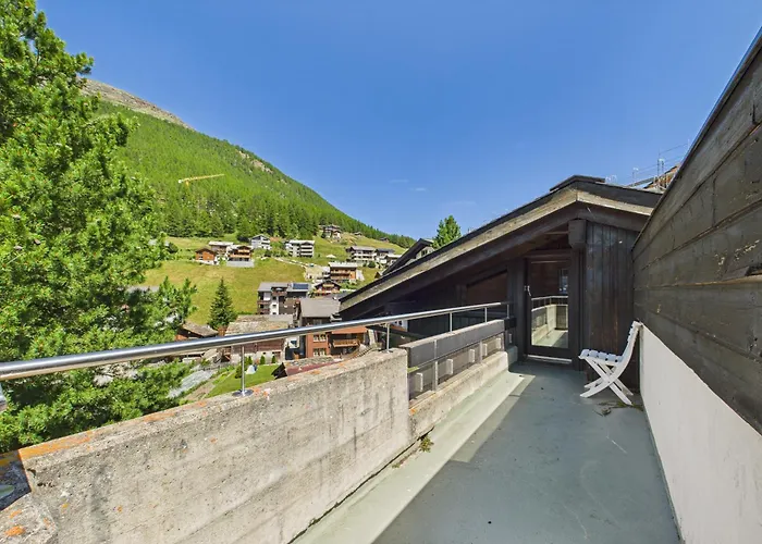 Family & Friends In Saas Fee