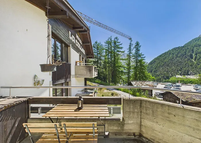 Family & Friends In Saas Fee